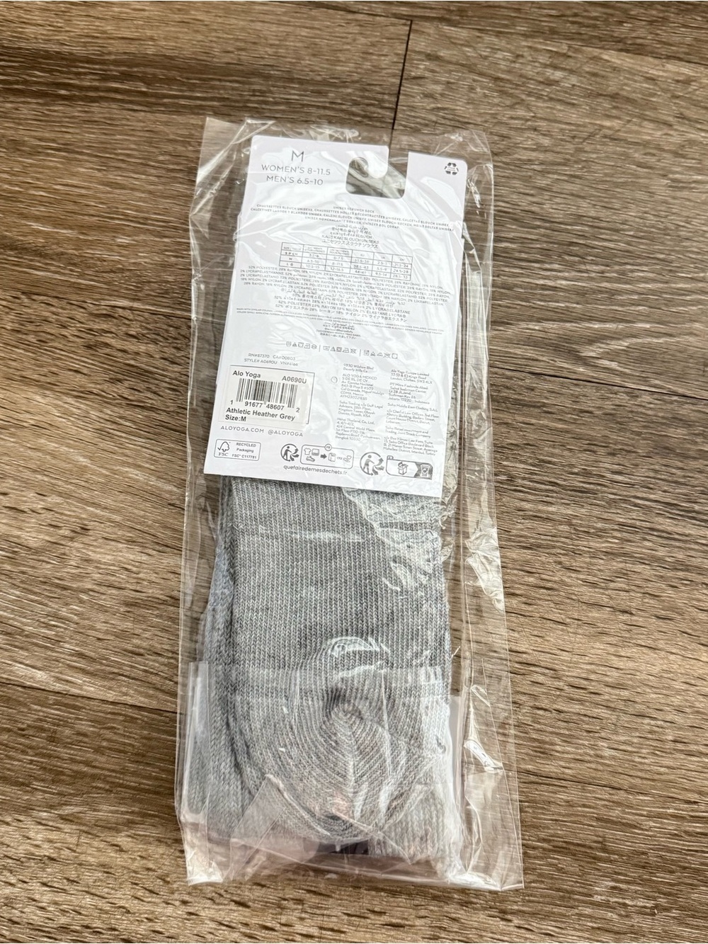 NWT Alo Yoga Unisex Scruch Sock Athletic Heather Grey/White - Picture 4 of 4